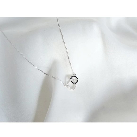 NEW 925 Sterling Silver Diamond Circle Necklace D - Picture 7 of 8